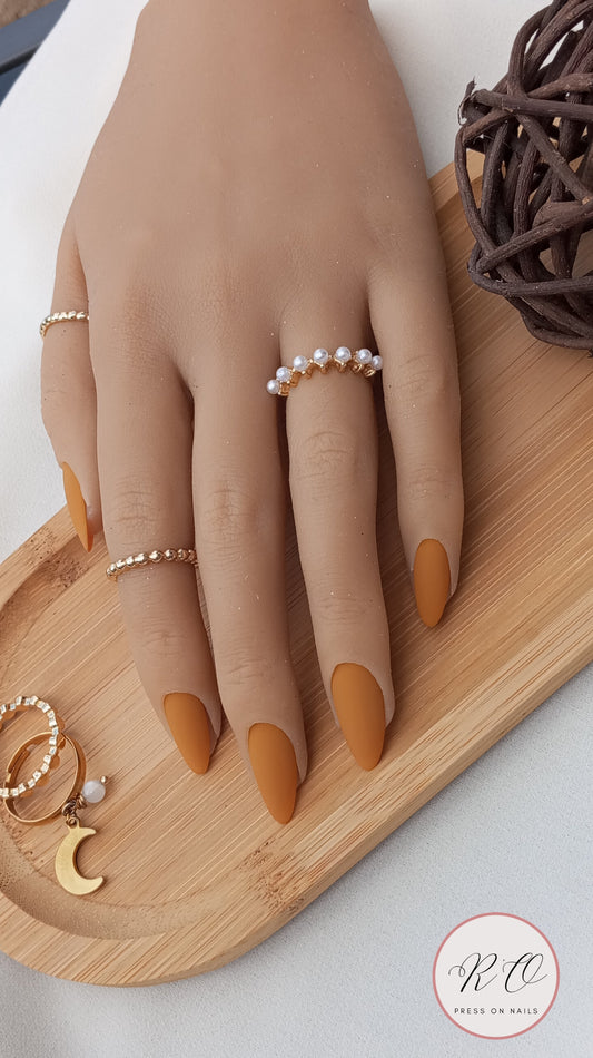Matte honey