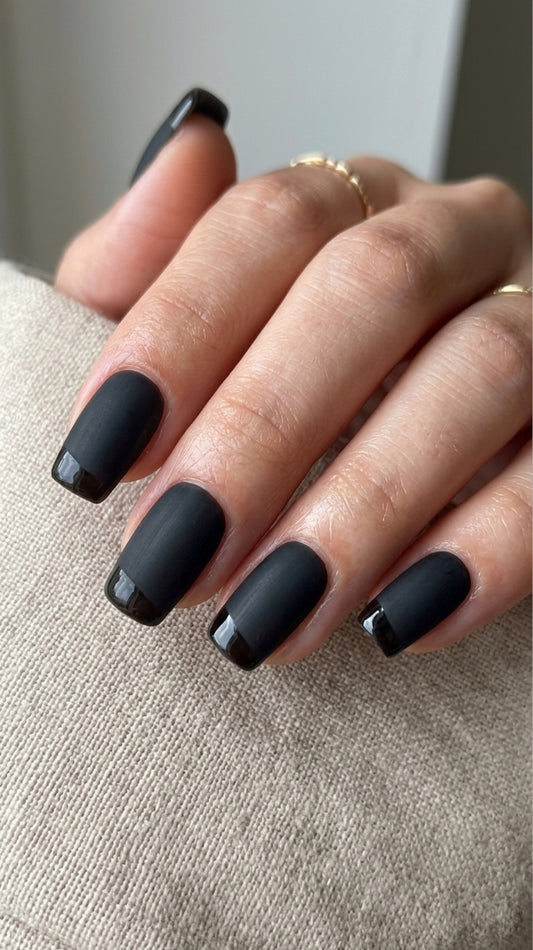 VELVET BLACK